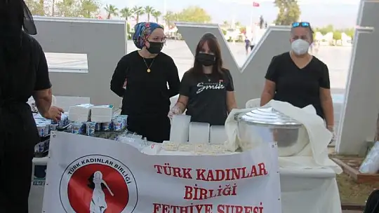 Zeynep Tuncel anısına pilav ikramında bulundular