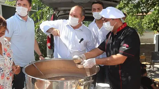 AŞURE ETKİNLİĞİNE YOĞUN KATILIM OLDU
