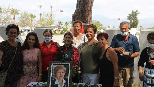 Zeynep Tuncel anısına pilav ikramında bulundular