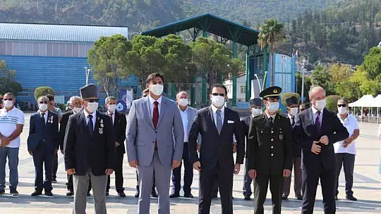 FETHİYE'DE GAZİLER GÜNÜ TÖRENLE KUTLANDI