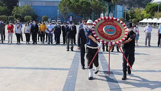 FETHİYE'DE GAZİLER GÜNÜ TÖRENLE KUTLANDI