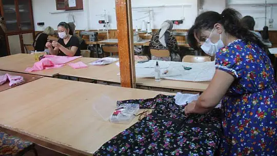 PANDEMİYE RAĞMEN KURSLAR DEVAM EDİYOR