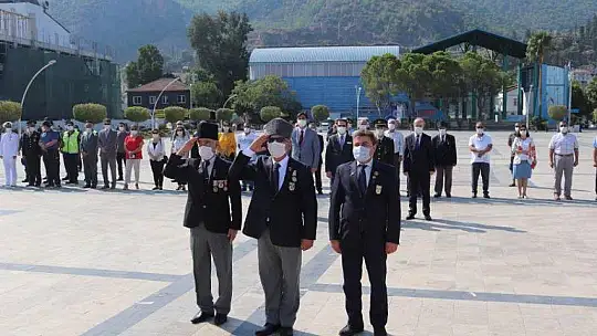 FETHİYE'DE GAZİLER GÜNÜ TÖRENLE KUTLANDI