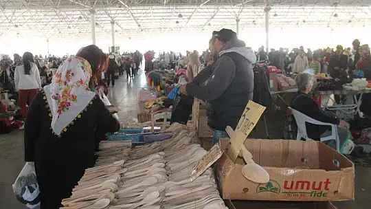 2020 yılının ilk pazarı kuruldu 