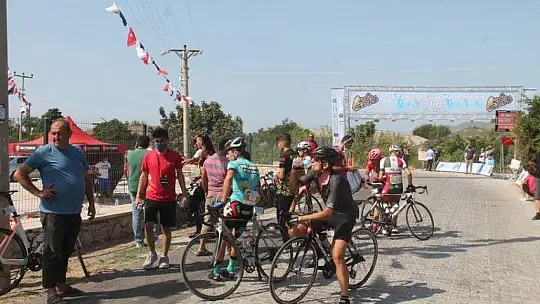 ZORLU PARKURDA PEDAL ÇEVİRDİLER