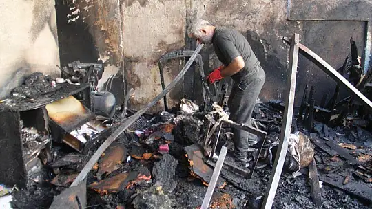 Alevler ekmek teknesini kül etti