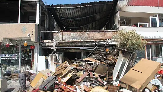 Alevler ekmek teknesini kül etti