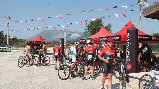 ZORLU PARKURDA PEDAL ÇEVİRDİLER