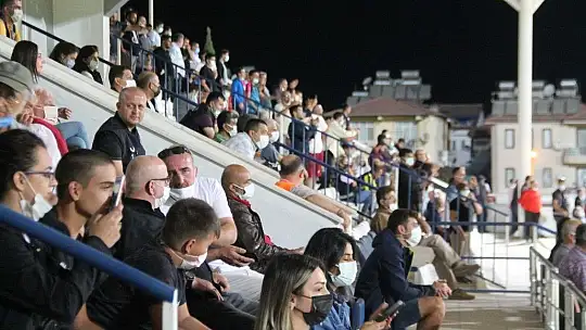 Başkan Esat Bakırcı pankart için apaçilere teşekkür etti