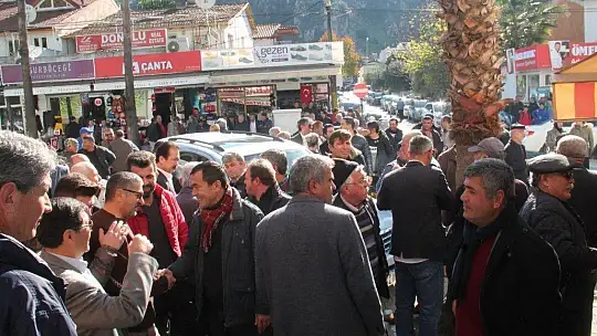 Mehmet Demir Sevgisi Sokağa Taştı