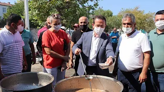 Geleneksel aşure etkinliğine yoğun katılım oldu