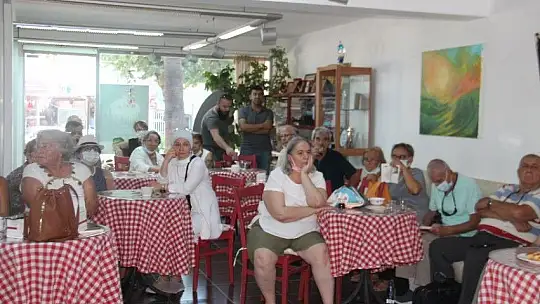 Işık Taban FETAV'ın düzenlediği 'Not Defteri' söyleşilerinde sevenleri ile buluştu