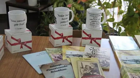 Işık Taban FETAV'ın düzenlediği 'Not Defteri' söyleşilerinde sevenleri ile buluştu