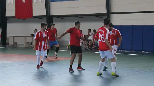 Özel Sporcular, Protokol Üyeleriyle Maç Yaptı 