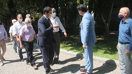 DP Genel Başkanı Gültekin Uysal,  Alim Karaca'yı ziyaret etti