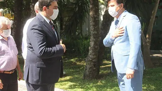 DP Genel Başkanı Gültekin Uysal,  Alim Karaca'yı ziyaret etti