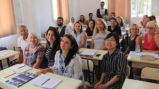 Bizim Yabancılar Türkçe öğreniyor