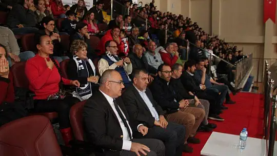 Lokman Hekim Fethiye Belediyespor ilk yarıyı lider tamamladı 83-80