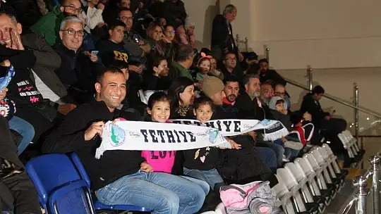 Lokman Hekim Fethiye Belediyespor ilk yarıyı lider tamamladı 83-80