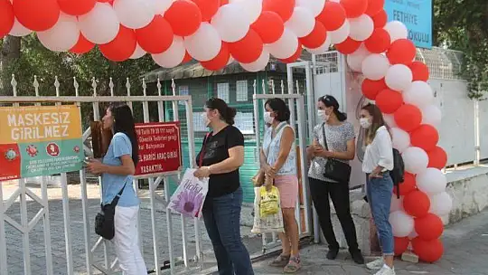 FETHİYE'DE 8 BİN 902 ÖĞRENCİ YÜZ YÜZE EĞİTİME BAŞLADI