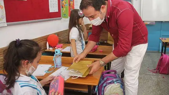 FETHİYE'DE 8 BİN 902 ÖĞRENCİ YÜZ YÜZE EĞİTİME BAŞLADI