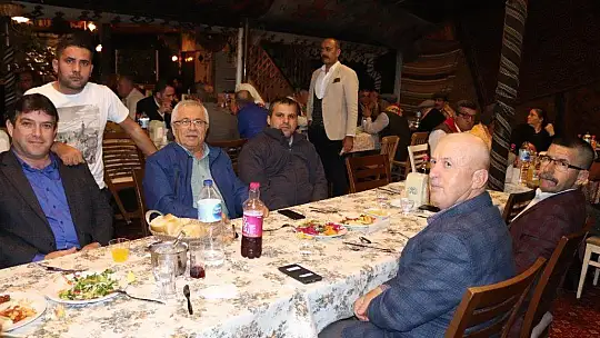 ''Türkiye Cumhuriyeti Kıl Çadır Altında Kurulmuştur''