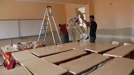 İzolasyondaki Memurlardan Örnek Davranış