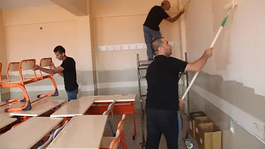 İzolasyondaki Memurlardan Örnek Davranış