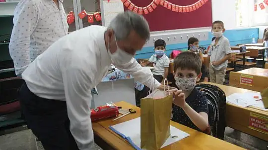 FETHİYE'DE 8 BİN 902 ÖĞRENCİ YÜZ YÜZE EĞİTİME BAŞLADI