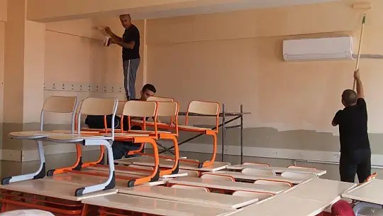 İzolasyondaki Memurlardan Örnek Davranış