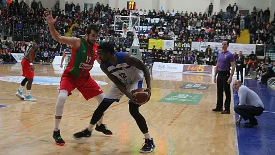 Lokman Hekim Fethiye Belediyespor ilk yarıyı lider tamamladı 83-80