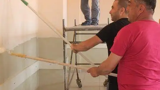 İzolasyondaki Memurlardan Örnek Davranış