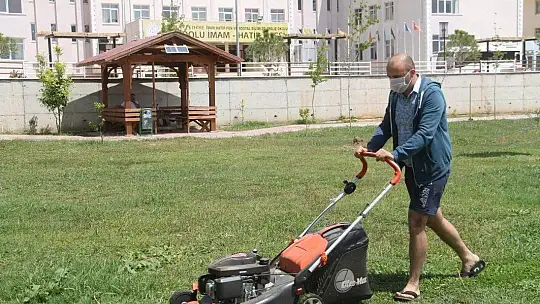 İzolasyondaki Memurlardan Örnek Davranış