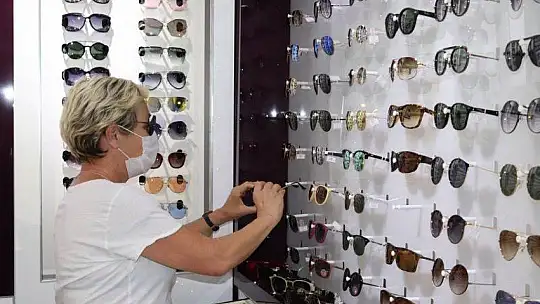 GÜNEŞ GÖZLÜKLERİNDE YAZ SONU KAMPANYASI