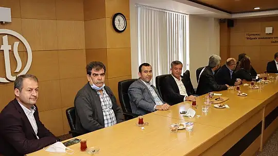 DP Milletvekili Cemal Enginyurt FTSO'YU ziyaret etti