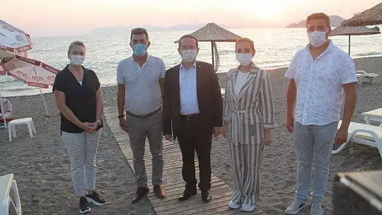 AK PARTİLİ GÖKCAN, KARAOT PLAJI'NDA İNCELEMELERDE BULUNDU