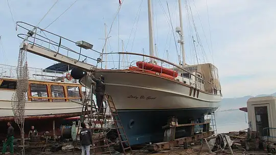 Tur tekneleri turizm sezonuna hazırlanıyor