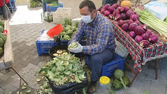Salı Pazarı'nın gözdesi enginar oldu