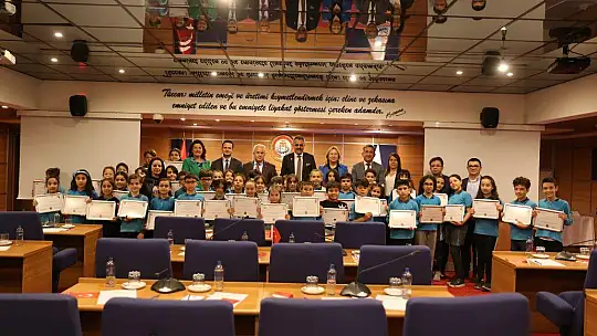 Meclise çocuklar damga vurdu