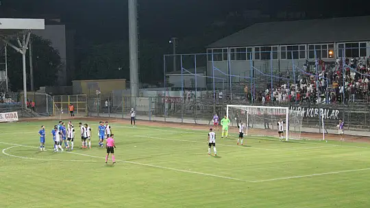 ŞİMŞEK TEK ATTI, 3 ALDI