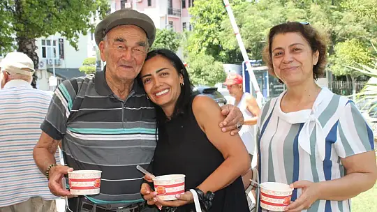 Kaymakam Karaman, Yeni Camide Aşure Dağıttı 