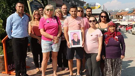 Kanserden ölen İskoç Turist için yürüdüler