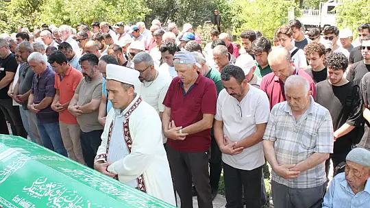 Gazeteci Dereli'nin Babası son Yolculuğuna Uğurlandı