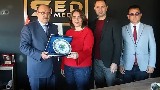 Otgöz, 'Haberlerinizle topluma ışık tutuyorsunuz'