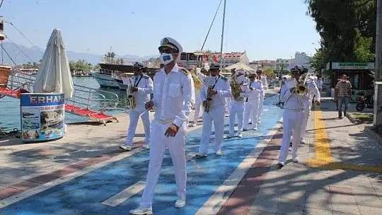 CHP ve STK'ların Zafer Bayramı coşkusu