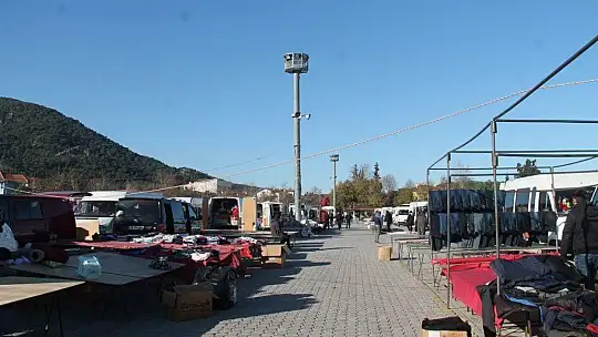 Salı Pazarı'nda Çadırlar Kurulamadı