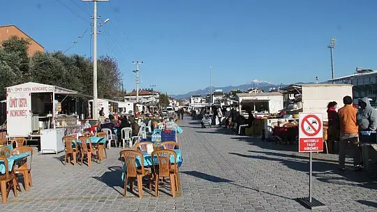 Salı Pazarı'nda Çadırlar Kurulamadı