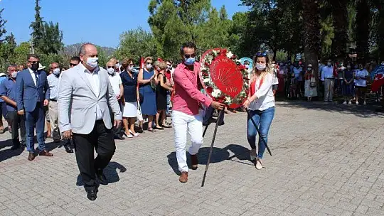 CHP ve STK'ların Zafer Bayramı coşkusu