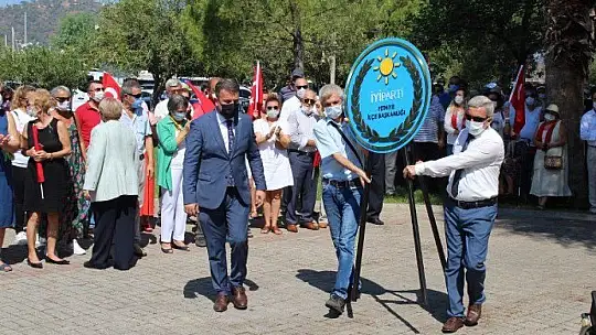 CHP ve STK'ların Zafer Bayramı coşkusu