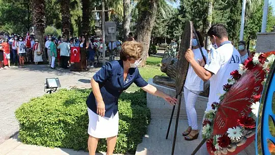 CHP ve STK'ların Zafer Bayramı coşkusu